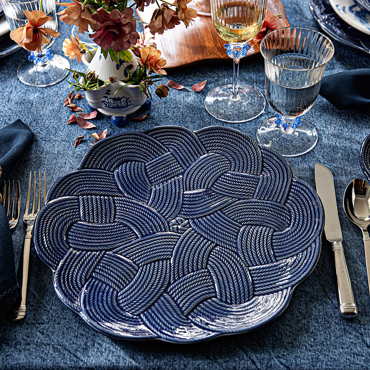 Le Panier Mystic Knot Charger/Platter - Denim - Image 5