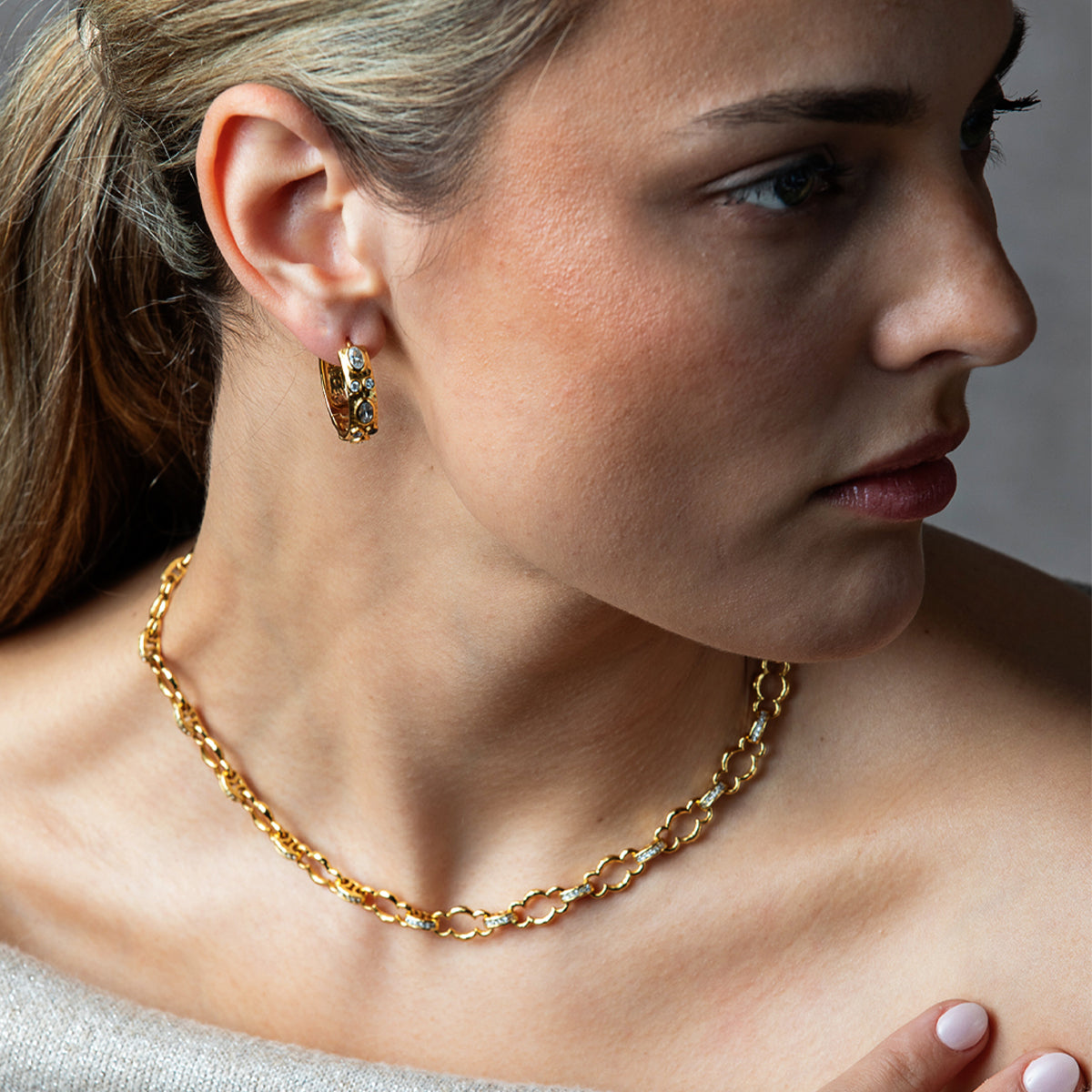 Maharani Huggie Hoop Earrings - Clear Cubic Zirconia - Image 4