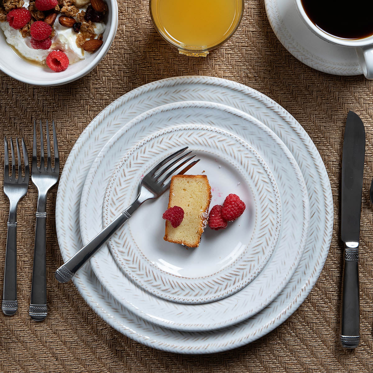 Le Panier 16pc Place Setting - Whitewash - Image 3