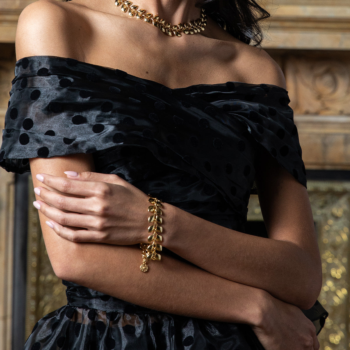 Golden Laurel Link Bracelet. 7+2 - Gold - Image 5