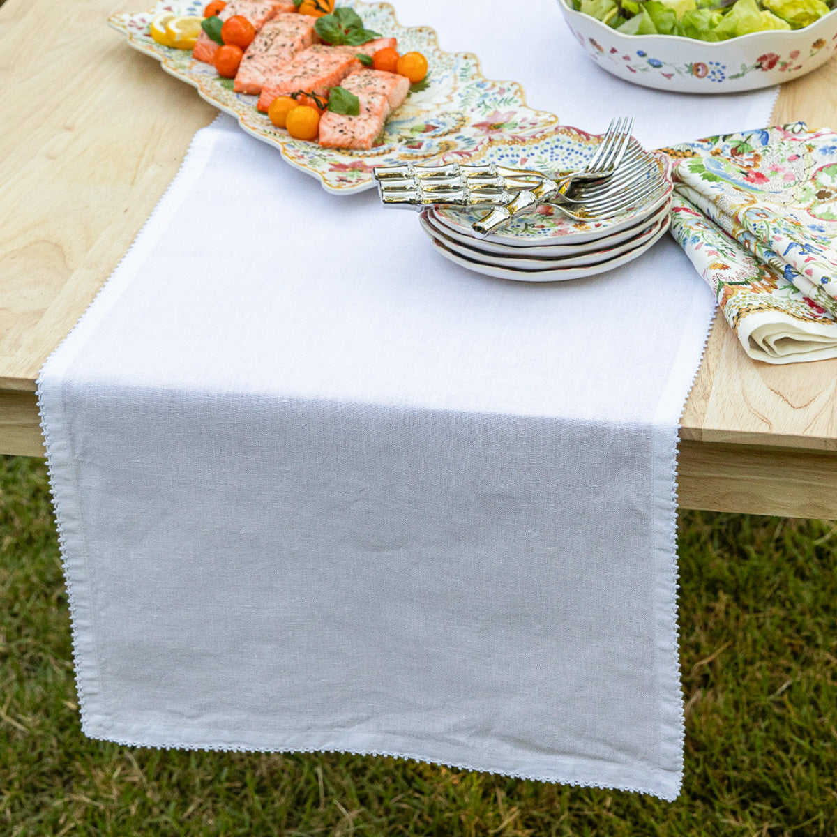 Berry Scallop 18 x 90 Table Runner - White - Image 3