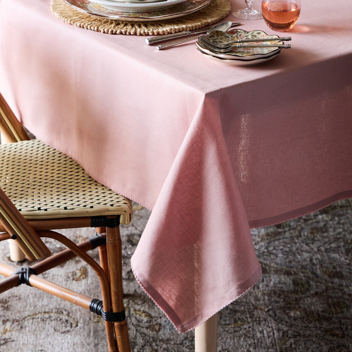 Berry Scallop 60 x 120 Tablecloth - Pink - Image 3