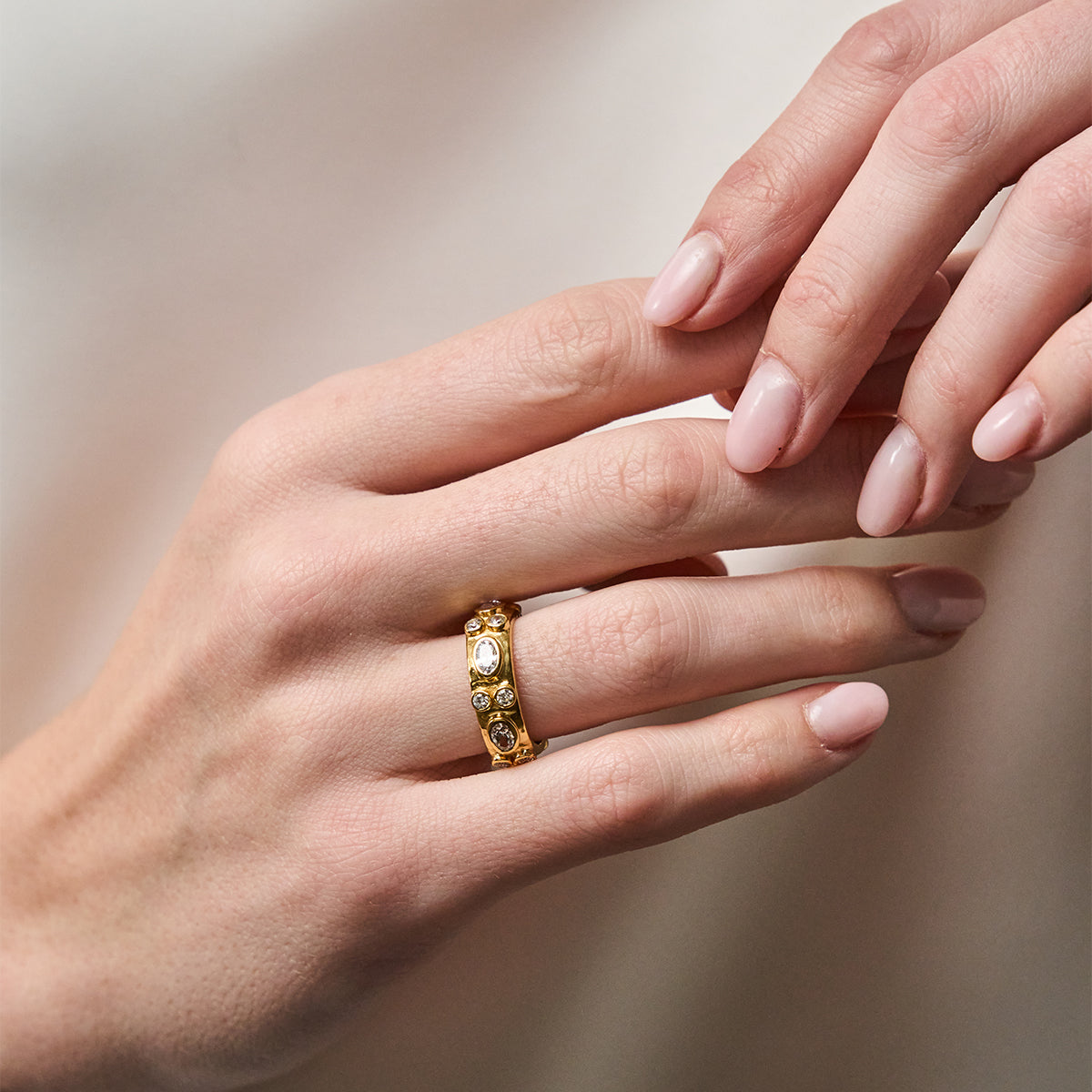 Maharani Hammered Ring - Clear Cubic Zirconia - Image 2