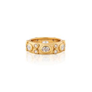 Maharani Hammered Ring - Clear Cubic Zirconia