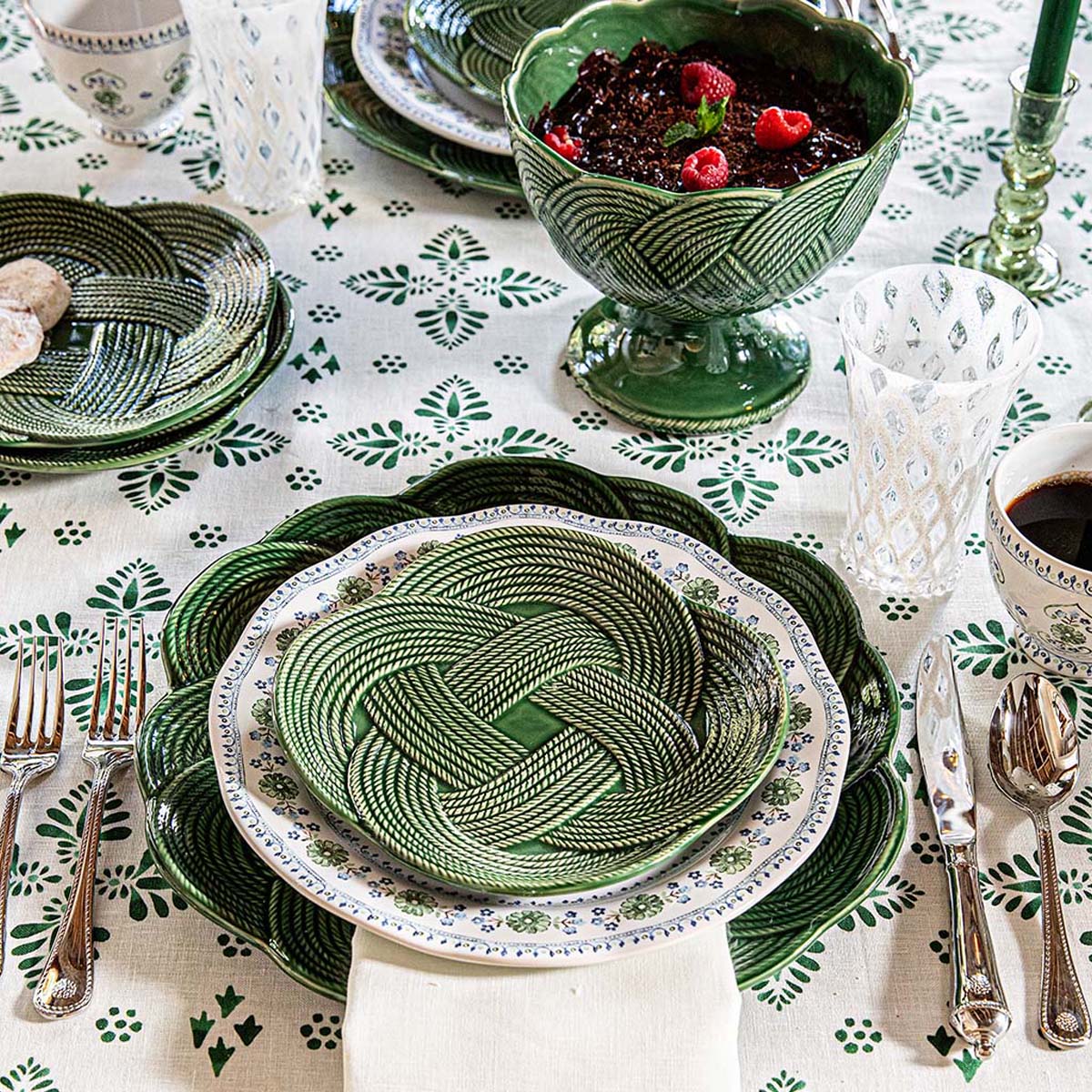 Le Panier Mystic Knot Dessert/Salad Plate - Basil - Image 4