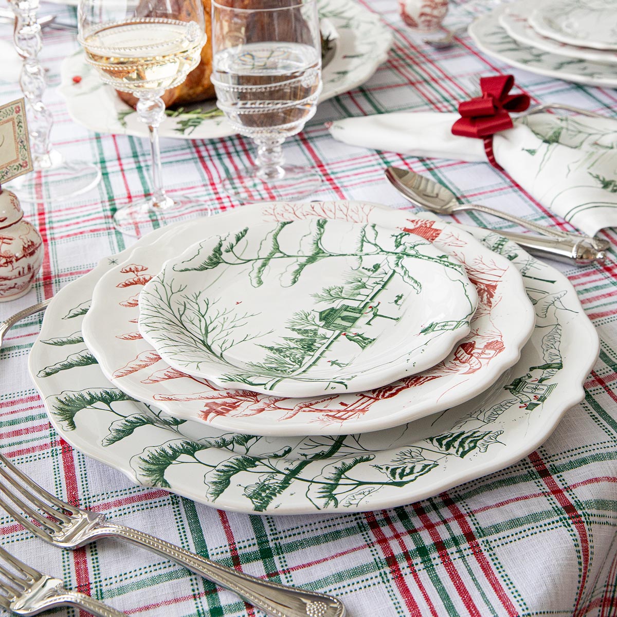 Country Estate Winter Frolic Party Plate Assorted Set/4 - Evergreen - Image 4