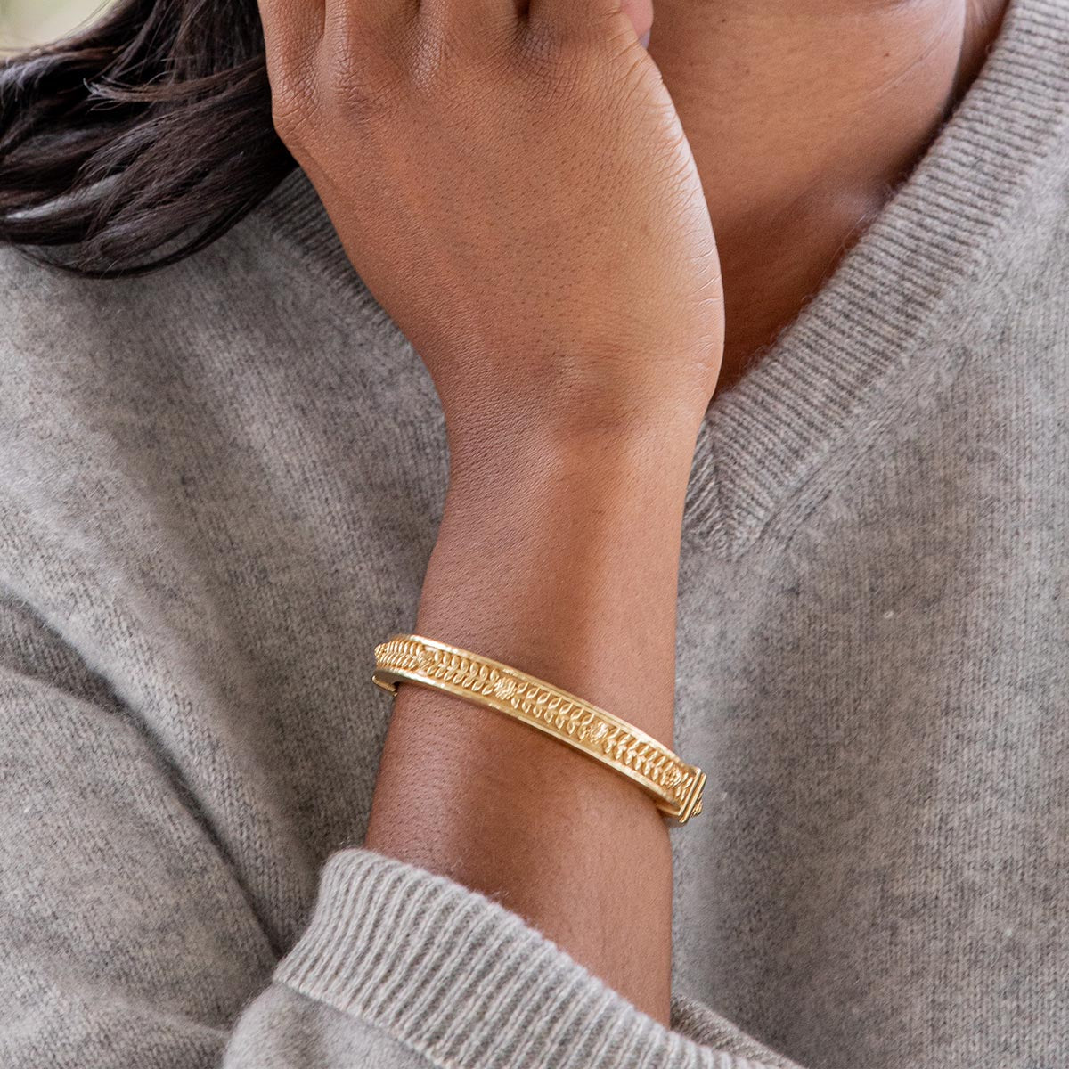Berry Vine Hinged Bangle. S/M - Gold - Image 4