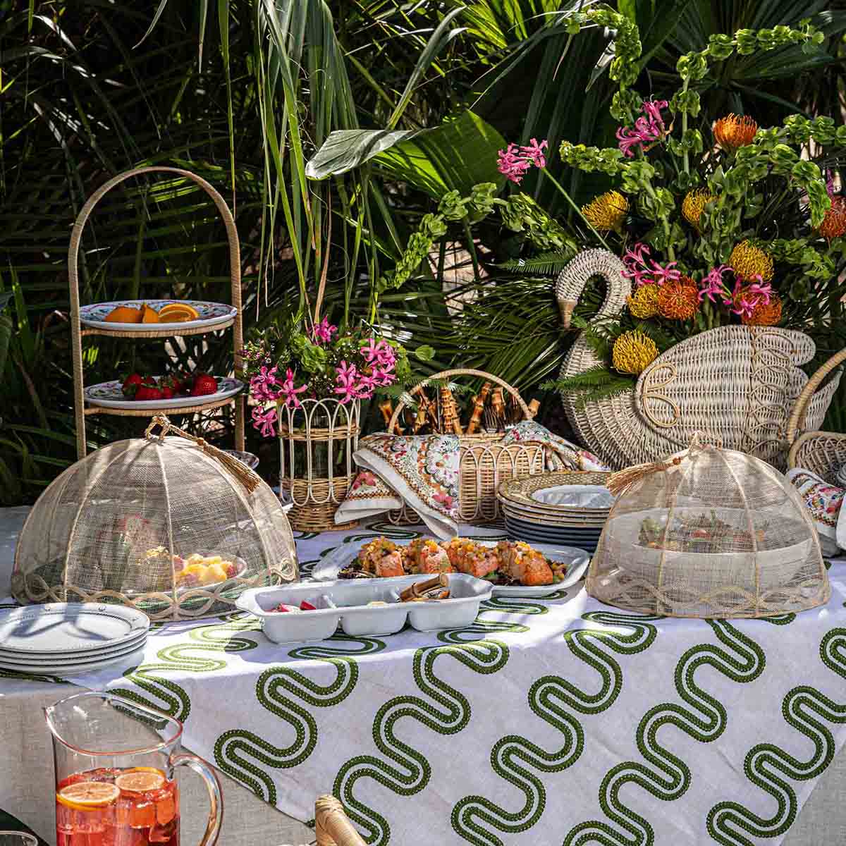Tuileries Garden Mesh Round Food Cover Set/2pc - Natural - Image 6