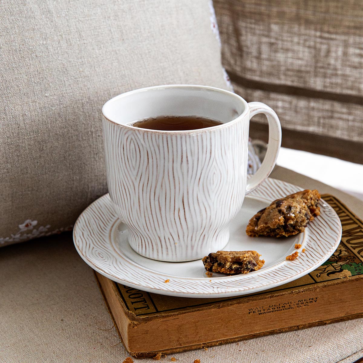 Blenheim Oak Mug - Whitewash - Image 4