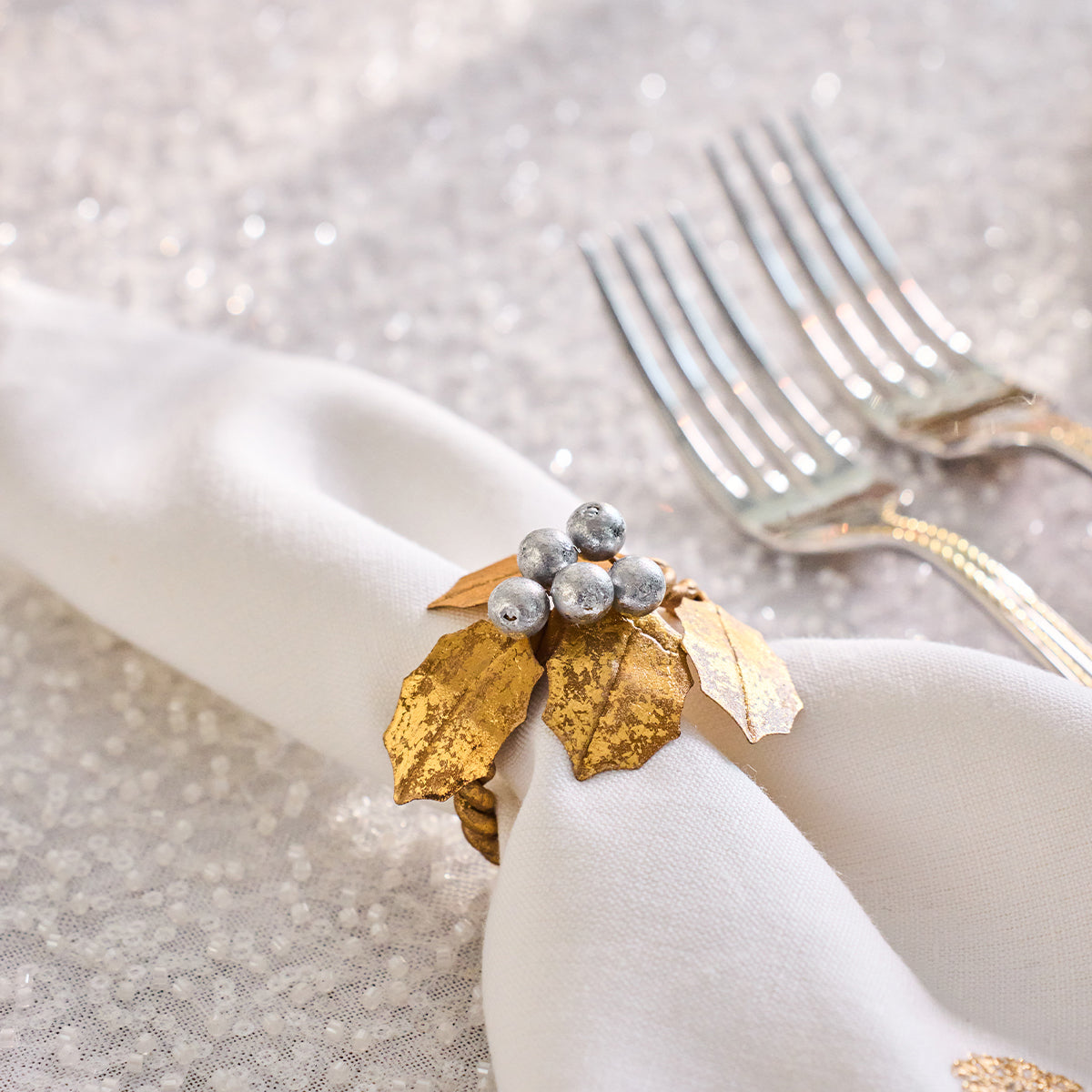 Forest Walk Holly with Berries Napkin Ring Set/4 - Gold/Silver - Image 5