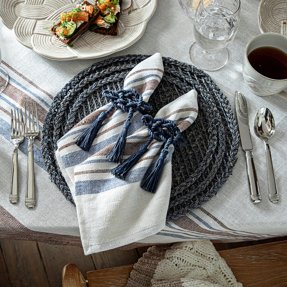 Le Panier Placemat - Navy - Image 3