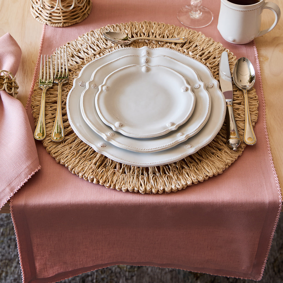 Berry Scallop 18 x 90 Table Runner - Pink - Image 4